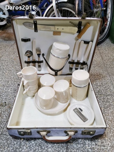 Стар куфар за пикник , снимка 1