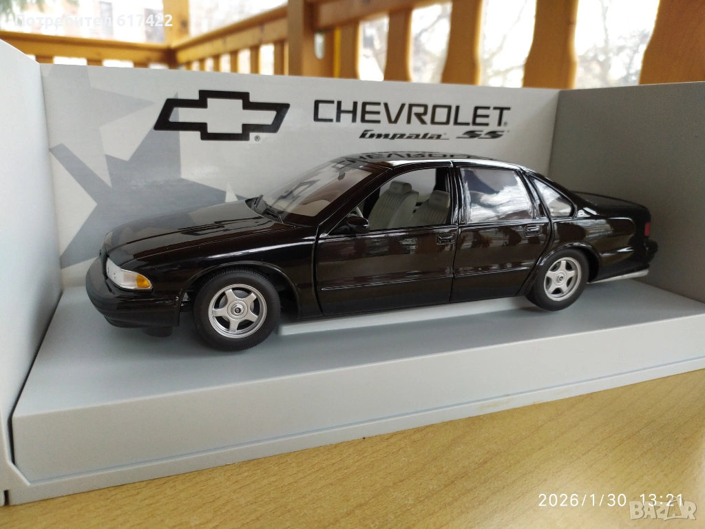 1:18 Метален модел на Chevrolet Impala SS 1996 - UT MODELS, снимка 1