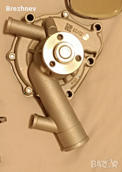 Водна помпа за Полски Фиат 125П, снимка 1