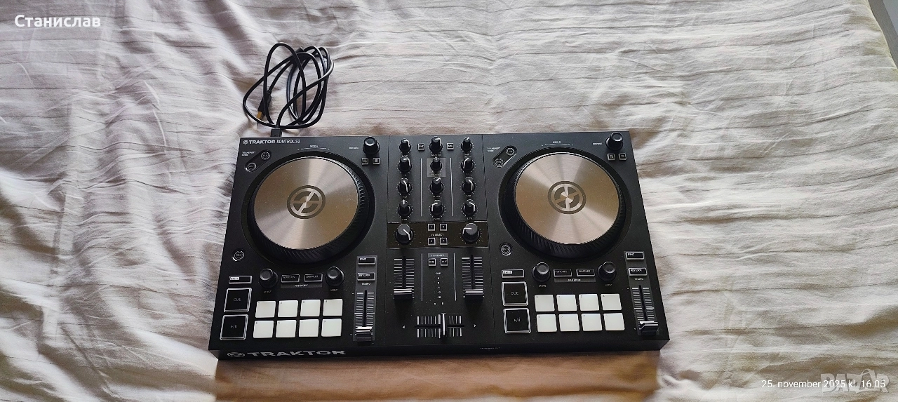 Traktor Kontrol S2 DJ контролер + куфър, снимка 1
