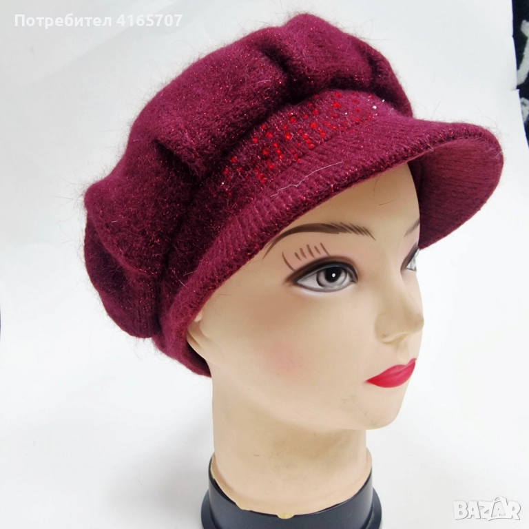 Дамска зимна плетена шапка с козирка и декоративни камъчета, снимка 1