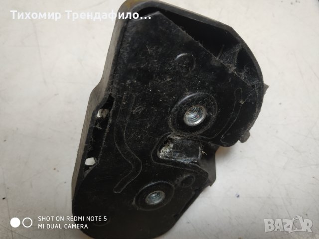 Брава,задна дясна брава фолксваген кади 2K5843604 VW Caddy 2012 Sliding Door Lock Rear Right, 2K5 84, снимка 2 - Части - 40630154