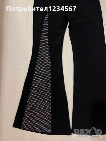 НОВ еластичен панталон с камъни С рр, снимка 2 - Панталони - 53699942