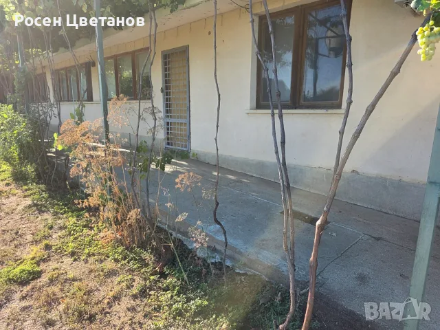 🏡 ПРОДАВА СЕ ВИЛА КРАЙ ЧЕРВЕН БРЯГ – 90 КВ.М. + 1000 КВ.М. ДВОР, снимка 11 - Вили - 56138114