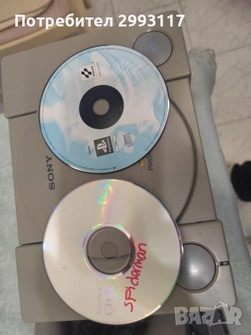 продавам два ps1 комплект с три джойстика и две игри, снимка 4 - PlayStation конзоли - 52898867