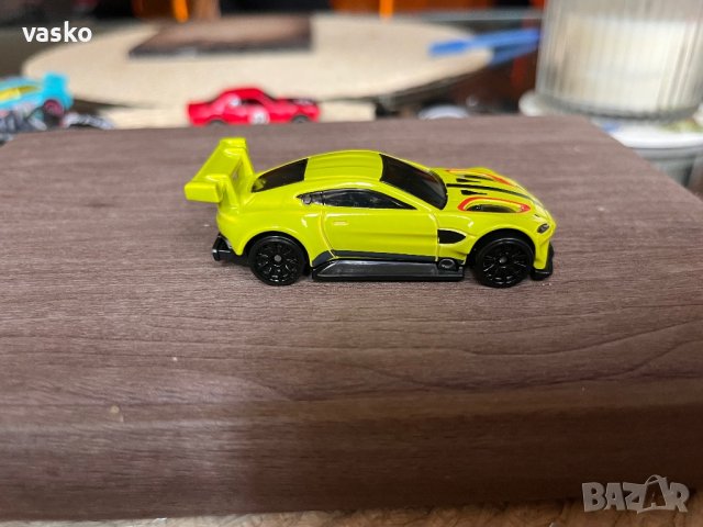 Hotwheels-Aston Martin, снимка 3 - Колекции - 42460498