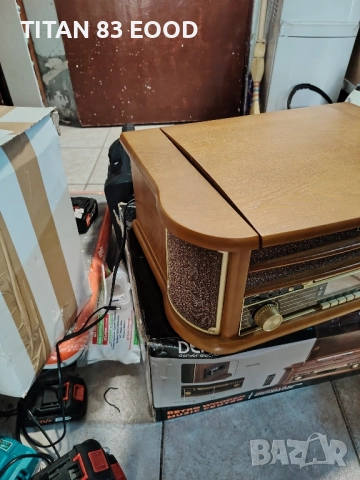 Музикалната система Denver MRD-51 в ретро дизайн, снимка 2 - Аудиосистеми - 51642846