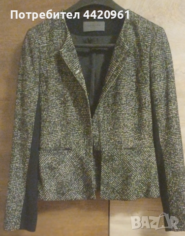 Вталено сиво-черно туидено сако