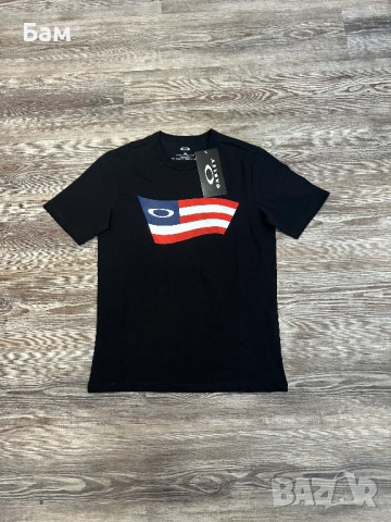 Мъжко!Oakley USA Flag Tee размер ХС-Уголемена,пасва за С размер