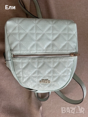 ⭐️Guess раница уникално красив цвят⭐️, снимка 2 - Раници - 46918679
