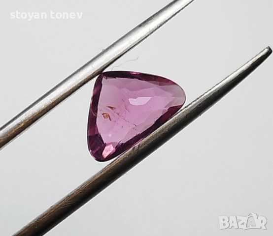 Блестящ турмалин с ярък цвят 1.80кт.! Сертифициран! Нов!, снимка 10 - Други - 52347436