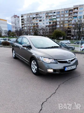 Honda Civic VIII Sedan Hybrid IMA, снимка 9 - Автомобили и джипове - 49998087