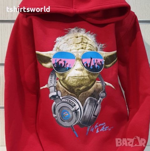 Нов детски суичър с трансферен печат Йода, Star Wars (Междузвездни войни) в червен цвят, снимка 2 - Детски анцузи и суичери - 39173839