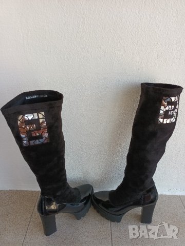 Дамски черни дълги ластични ботуши с висок ток и дебела подметка и лачена основа, снимка 11 - Дамски ботуши - 41845335