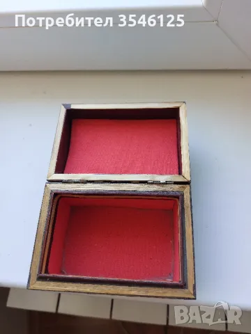 Дървена бижутерка (1964 год.), снимка 2 - Антикварни и старинни предмети - 47572207