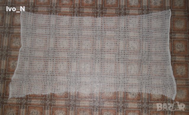 Покривка за маса на една кука.