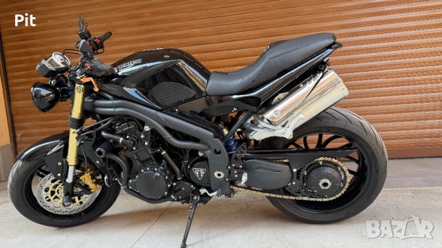 Triumph speed triple 1050