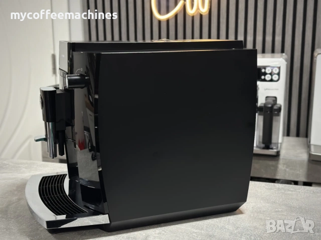 Кафемашина JURA E4 Piano Black (EA), снимка 7 - Кафемашини - 53596233