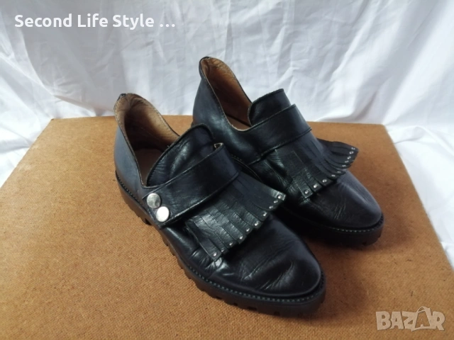 № 37 Дамски обувки естествена кожа - лоуфъри с пискюли, капси, тик-так копчета, снимка 3 - Дамски ежедневни обувки - 53143229