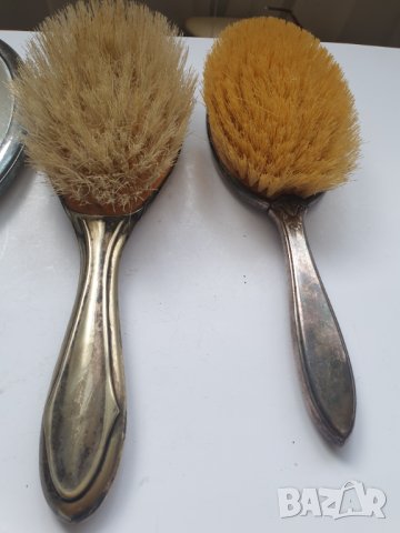 Стари посребрени две четки и огледало, снимка 2 - Антикварни и старинни предмети - 41067802