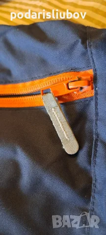 Детско яке с качулка. 116см, за 5-6год. Water resistant. Предни ципове и ластик на ръкавите , снимка 4 - Детски якета и елеци - 56045865