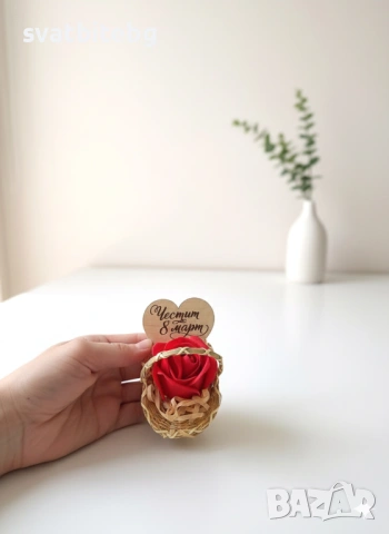 Персонализирани подаръци за 8 март – изработка с внимание и любов, снимка 9 - Подаръци за жени - 53002926