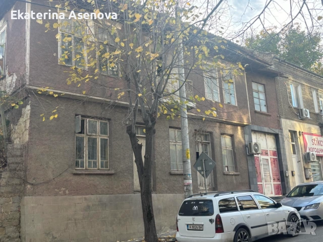 Двуетажна къща за продажба! Без посредник!, снимка 2 - Къщи - 52463426