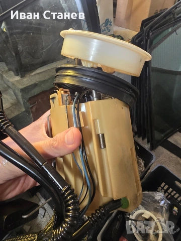 помпа в резервоара mercedes 2.2 150к.с w203, снимка 3 - Части - 53137791