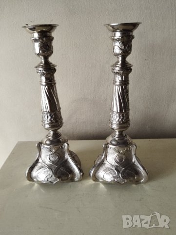 два посребрени метални свещници-комплект