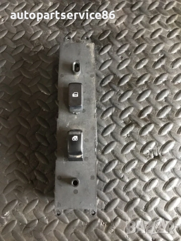 Бутон за стъклото на предната лява врата за KIA Carnival 2.9 CRDi (2007–2010) 93575-4D510