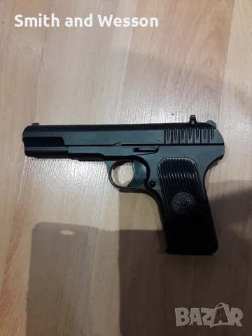 Airsoft Реплика на Токарев . Метален .За Колекция .