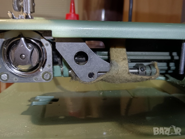 Шевна машина Хускварна, снимка 7 - Шевни машини - 52117099