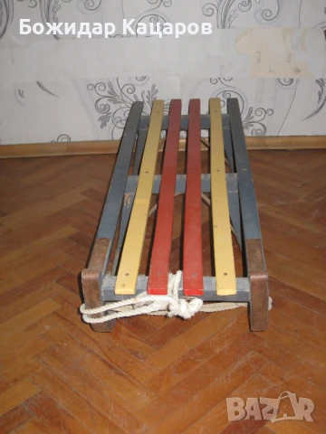 Стара дървена шейна. Цена - 35 лева(17.90 €). Пращам по Еконт. За София, може и лично да я вземете., снимка 2 - Антикварни и старинни предмети - 50929852