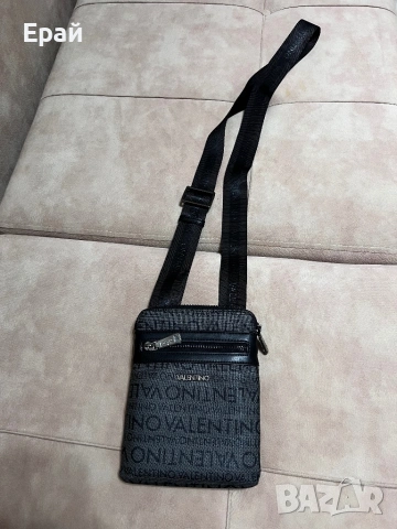 Чанта през рамо VALENTINO