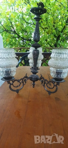 Винтидж полилей с три абажура – месинг и стъкло , снимка 4 - Антикварни и старинни предмети - 52355678