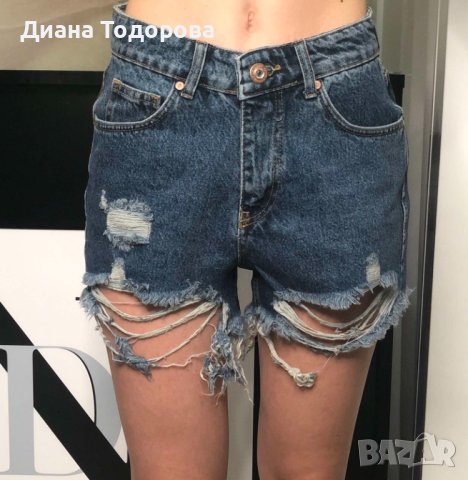 Разпродажна на къси панталони