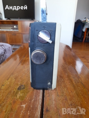 Старо радио,радиоприемник Веф,Vef 317, снимка 4 - Антикварни и старинни предмети - 51838545