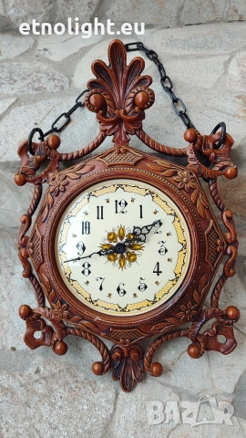 Винтидж стенен часовник с красиви орнаменти и циферблат, със синджири , снимка 7 - Декорация за дома - 52805862
