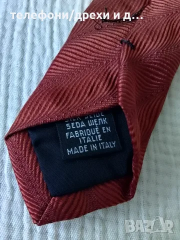 Копринена вратовръзка Hugo Boss като нова (Made in Italy), снимка 4 - Други - 56057756