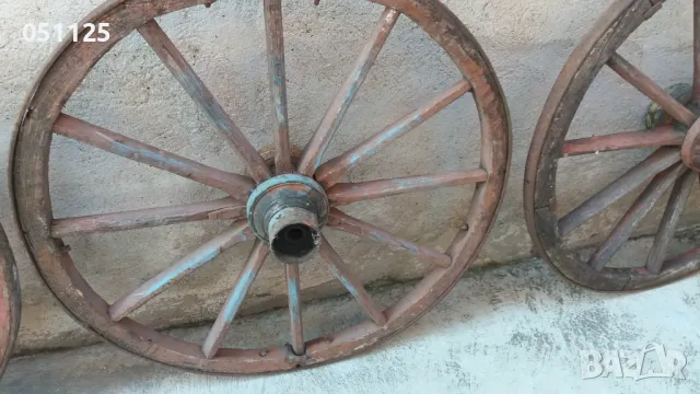 лот от две масивни колела от каруца, файтон , снимка 11 - Антикварни и старинни предмети - 48170633