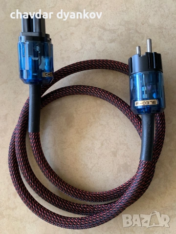 Аудиофилски захранващ кабел 
