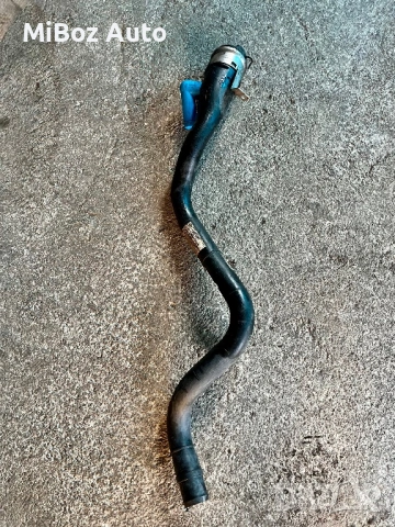 Гърловина резервоар дизел бензин БМВ Е90 Е91 Е92 Е93 BMW, снимка 2 - Части - 50660935