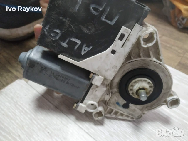 Мотор стъклоповдигач, преден ляв , SEAT  Altea , 8E2 959 801 B, 8E2959801B