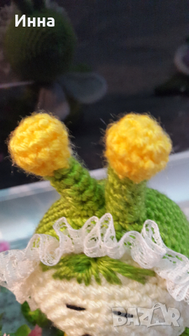 Плетена играчка Буболечка+голямо цвете, Плетени, ръчно изработени., снимка 7 - Романтични подаръци - 32279475