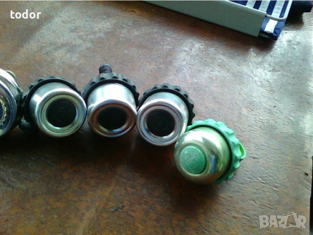 продавам   светлоотразители,звънци , предна светлина        , снимка 10 - Велосипеди - 34900346