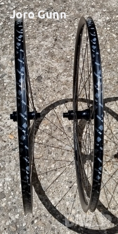 Капли DT Swiss R470, 28"/Бартер, снимка 3 - Части за велосипеди - 51537957