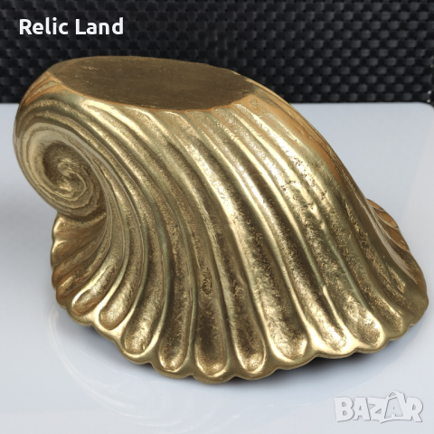 Масивна бронзова декорация