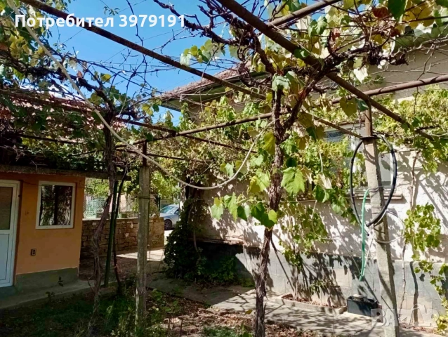 Къща в Петревене, снимка 3 - Къщи - 52572953