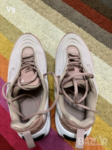 Маратонки дамски Nike, снимка 5 - Маратонки - 56154347
