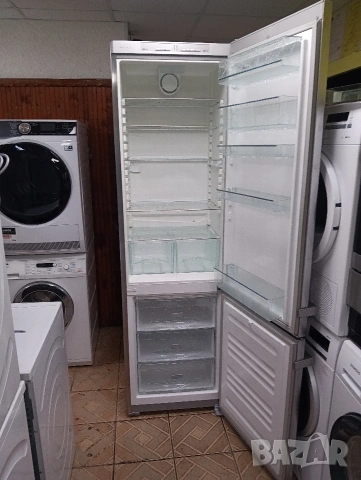 Иноксов комбиниран хладилник с фризер Миеле Miele Made in Germany с две години гаранция!, снимка 3 - Хладилници - 53104065